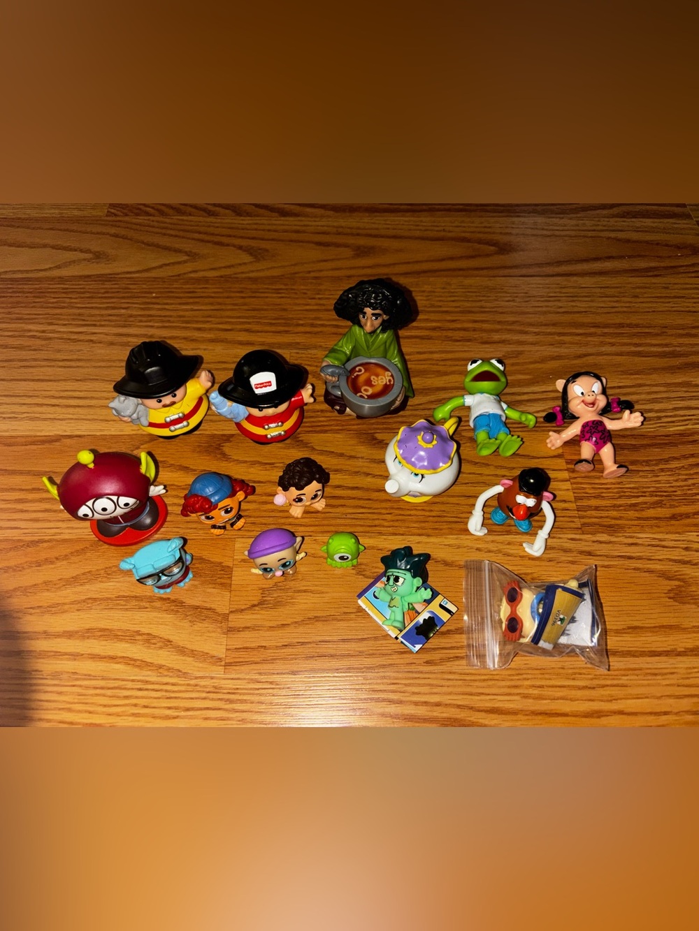 Mini figures bundle - Picture 2 of 3